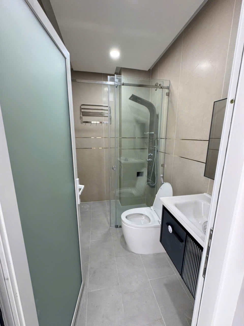 Nhà đẹp mới xây Phạm Đăng Giảng, Bình Hưng Hòa dt 92m2 3 lầu 5pn 5wc giá 7,95 tỷ 7