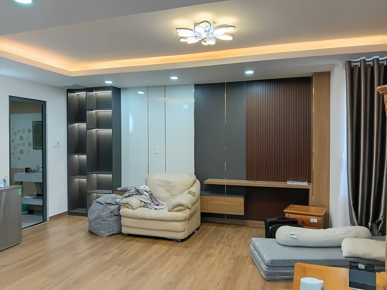 Bán nhà biệt thự khu nam long, Trần Trọng Cung, Q7, 3 lầu, giá tốt 5