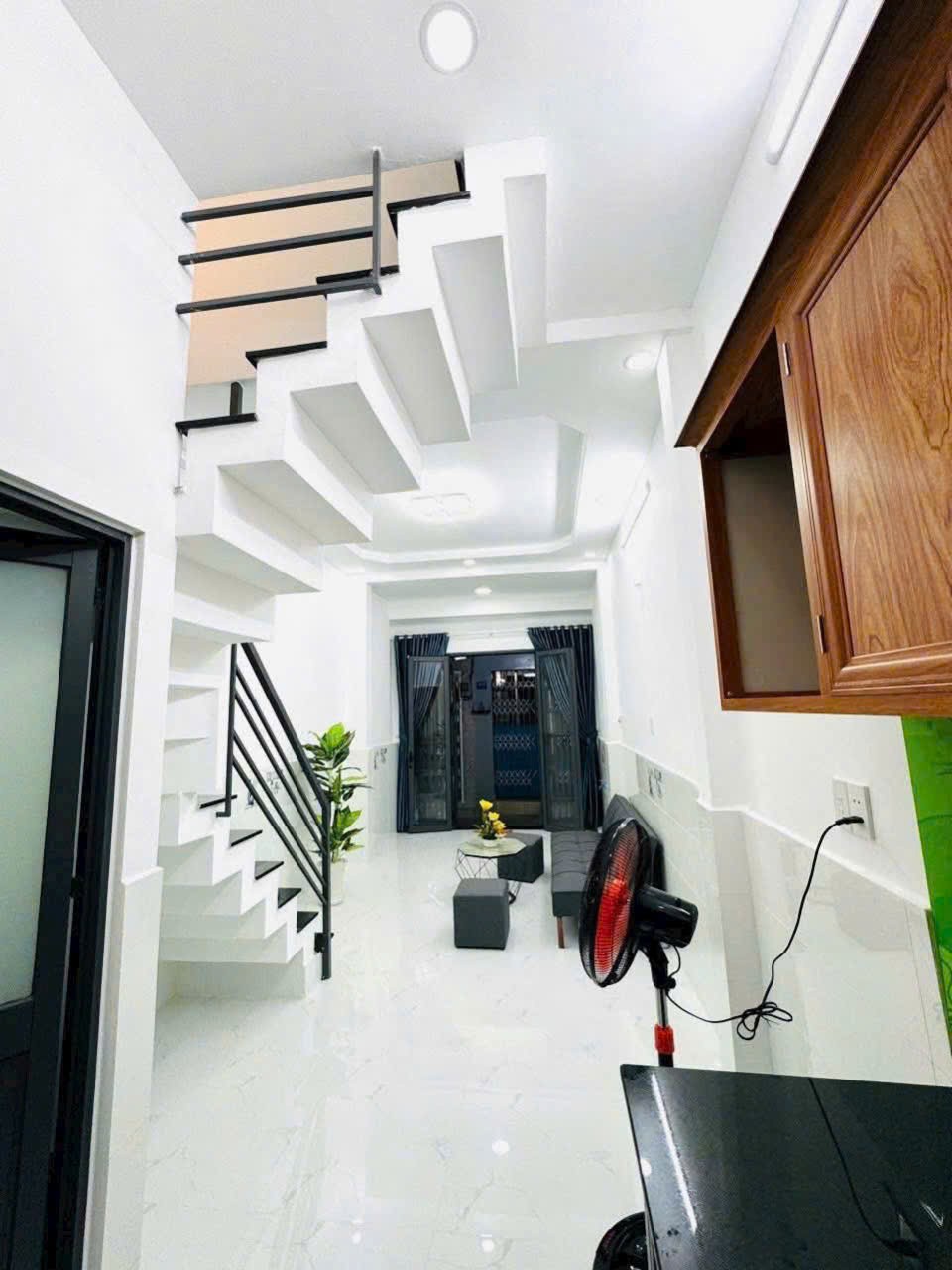 Nhà hẻm đường số 14A, Bình Hưng Hòa A dt 28,8m2 1 lầu 2pn 2wc giá 3,25 tỷ 8