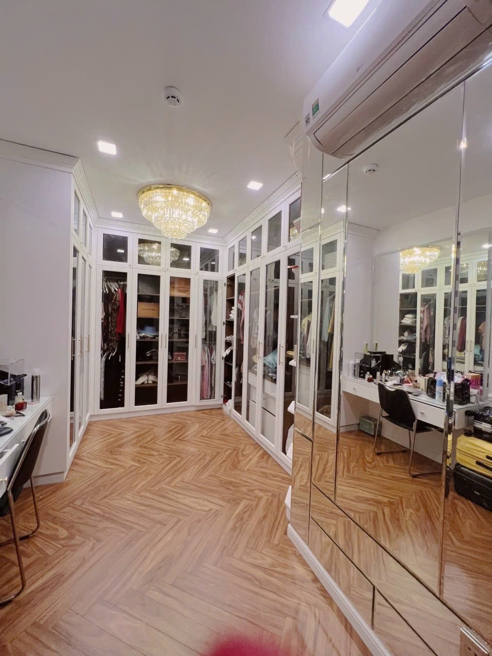 Cần bán Nhà mặt tiền Phường Phú Hữu, Quận 9, Diện tích 175m², Giá 23.9 Tỷ 7
