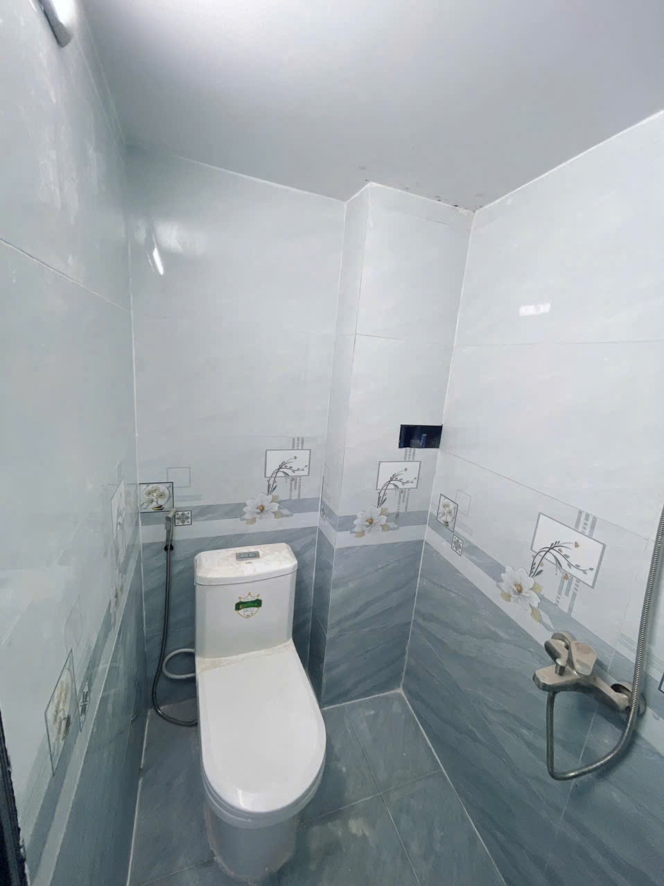 Nhà hẻm đường số 4, Bình Hưng Hòa A dt 46,2m2 1 lầu 3pn 2wc giá 4,65 tỷ 2