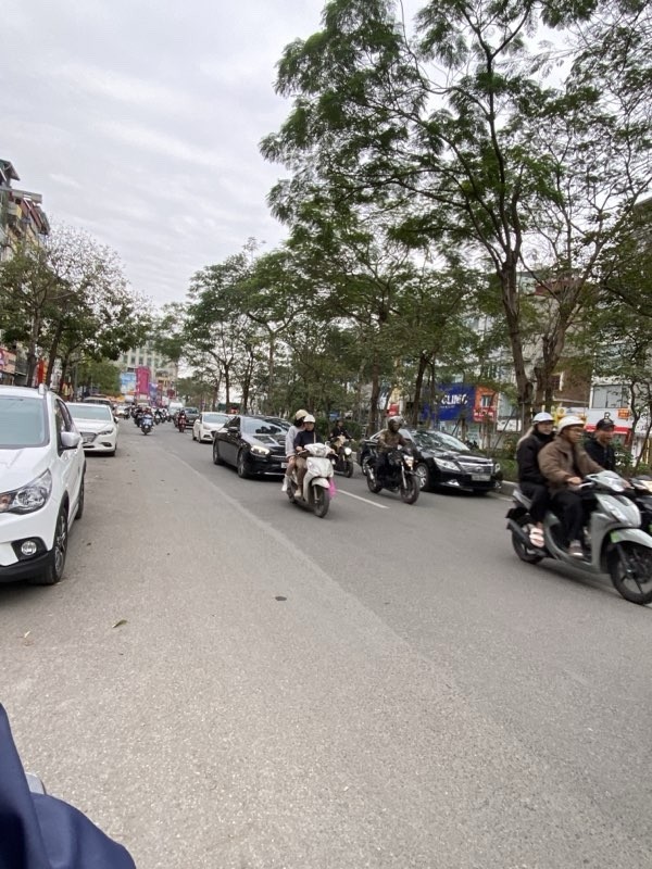 BÁN NHÀ MẶT PHỐ HÀ NỘI - Ô CHỢ DỪA - 2 MẶT PHỐ SIÊU HIẾM - VỈA HÈ 6.5M - 1 SỔ 1 CHỦ VUÔNG. 3
