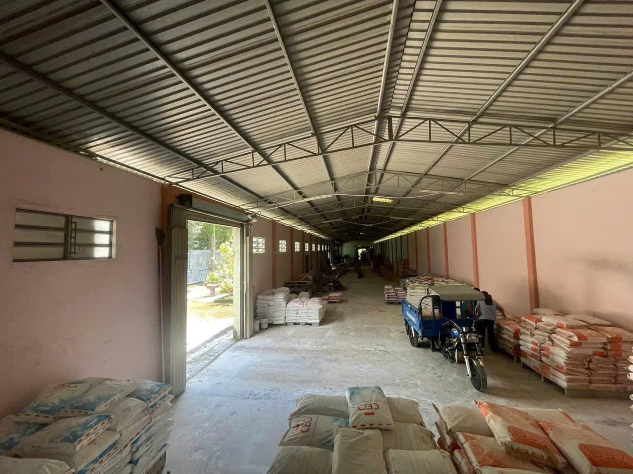 Nhà xưởng mặt tiền đường Vành Đai 4, Bến Cát tổng dt 5050m2 giá 39 tỷ 4