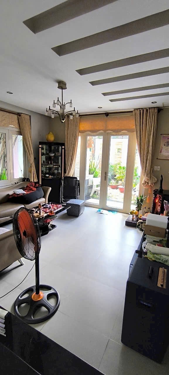 Cho thuê Biệt thự Phường Hiệp Bình Chánh, Thủ Đức, Diện tích 200m², Giá 26 Triệu/tháng 2