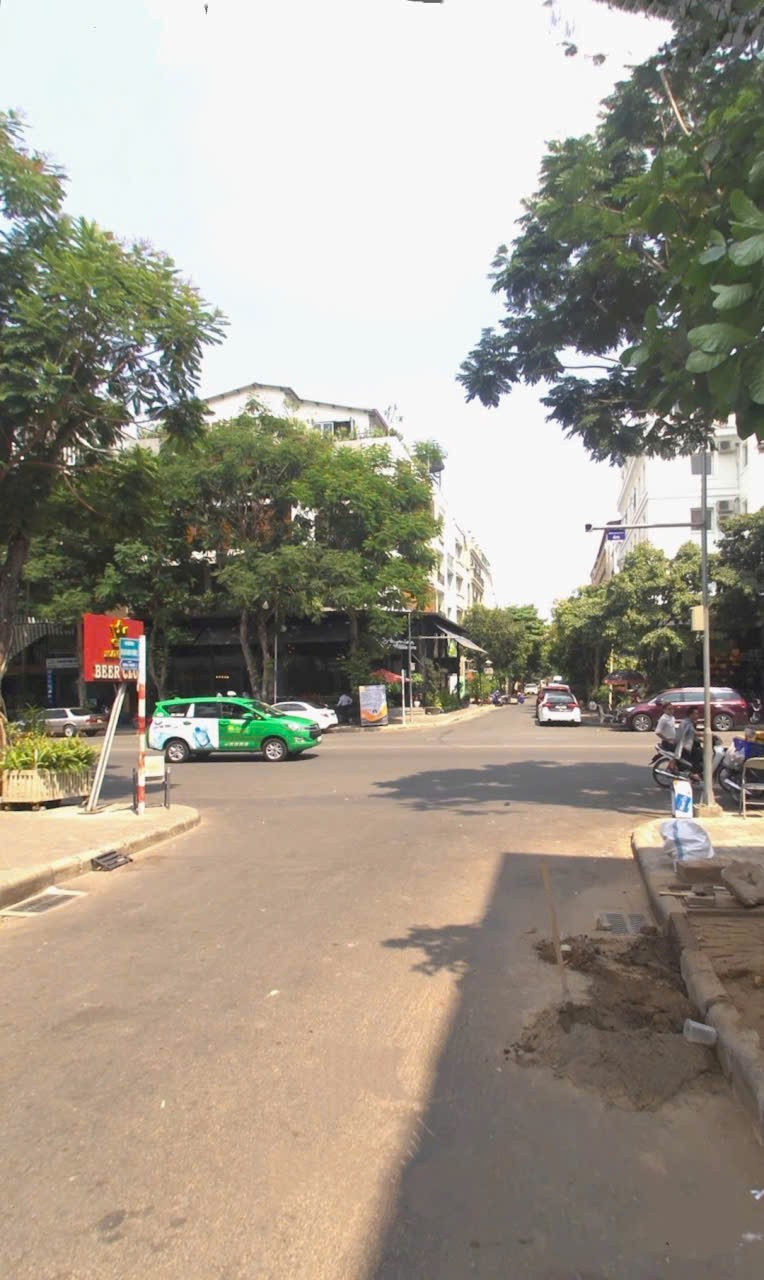 Bán Nhà Khu Phố Hưng Phước, Phú Mỹ Hưng, Quận 7, 8x18.5m 3