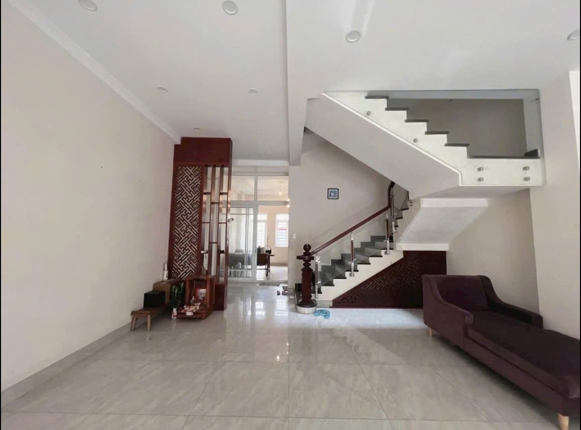 Cho thuê Nhà mặt tiền Quận 9, Hồ Chí Minh, Diện tích 120m², Giá 22 Triệu/tháng 10