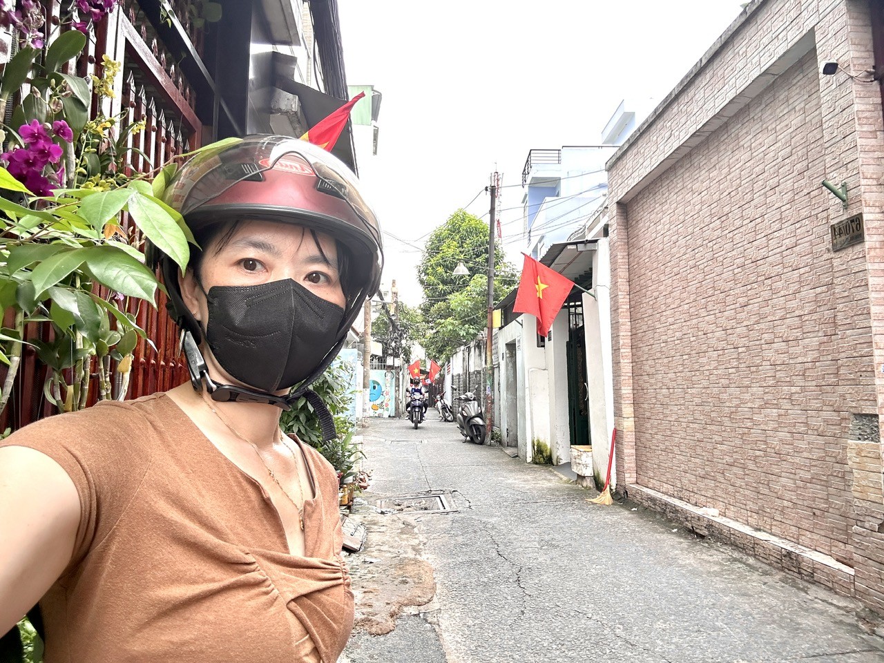 BÁN NHÀ ĐƯỜNG ĐOÀN VĂN BƠ-  KẾ BÊN ĐƯỜNG XÓM CHIẾU THÔNG RA NGUYỄN TẤT THÀNH QUA PHỐ DI BỘ NGUYỄN