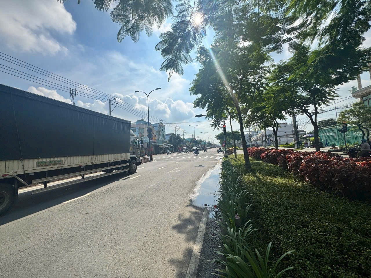Đất mặt tiền Trần Văn Giàu, xã Phạm Văn Hai dt 300m2 ( có 235m2 thổ cư) giá 12 tỷ 2