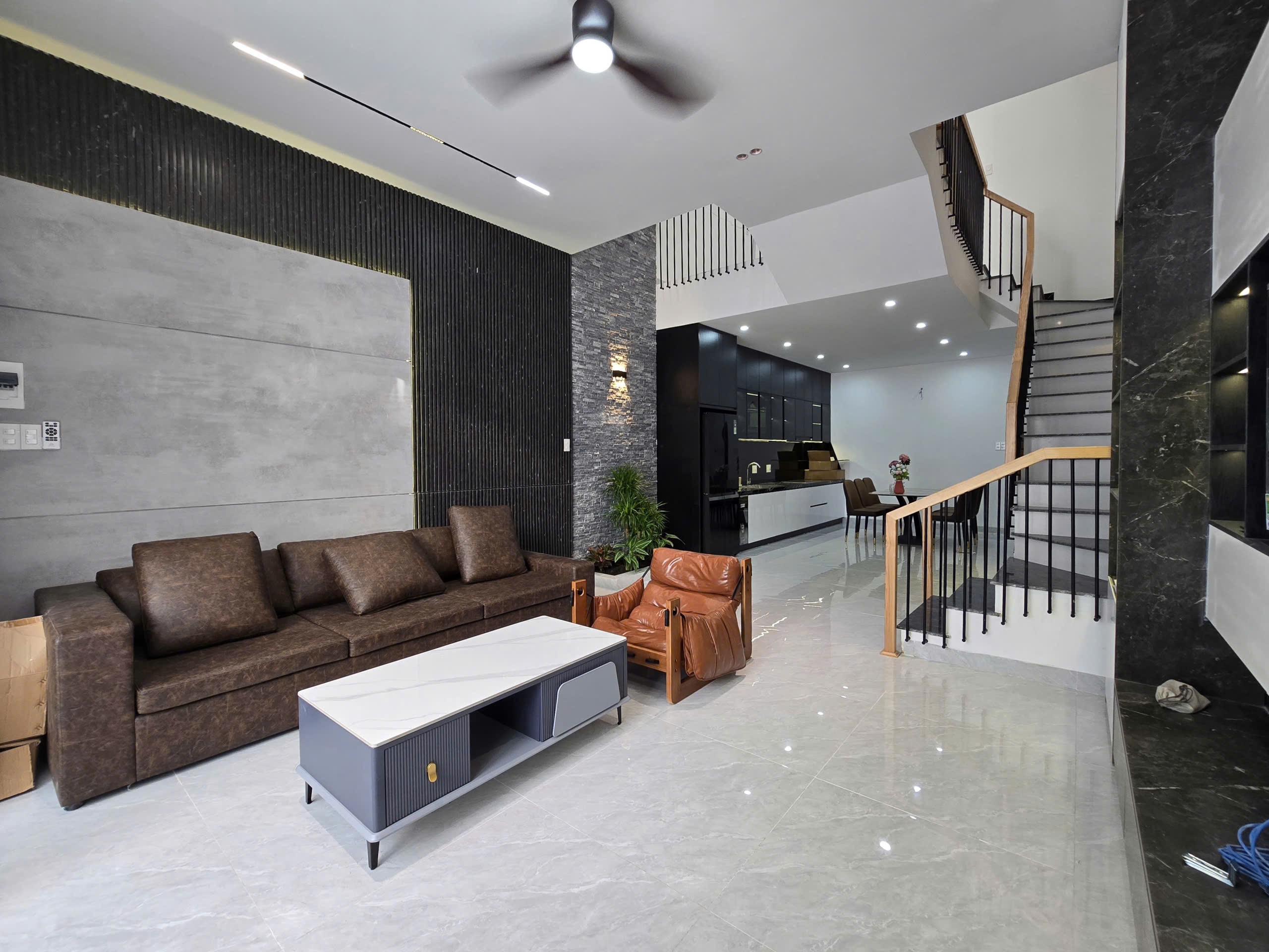 SIÊU PHẨM NHÀ 3 TẦNG ĐƯỜNG TRẦN KIM XUYẾN,HOÀ XUÂN,ĐÀ NẴNG