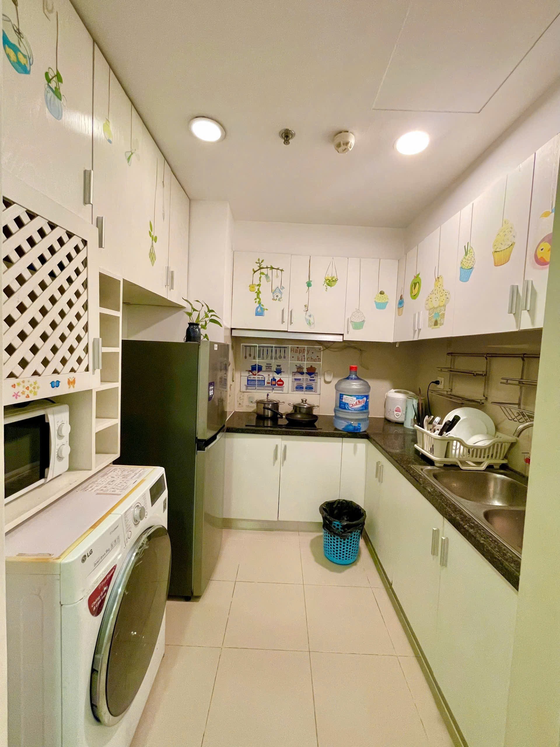 Chính chủ bán căn 2PN diện tích 76m2 ban công nam view thoáng đẹp nhà mới như ảnh giá bán 9 tỷ tai 5