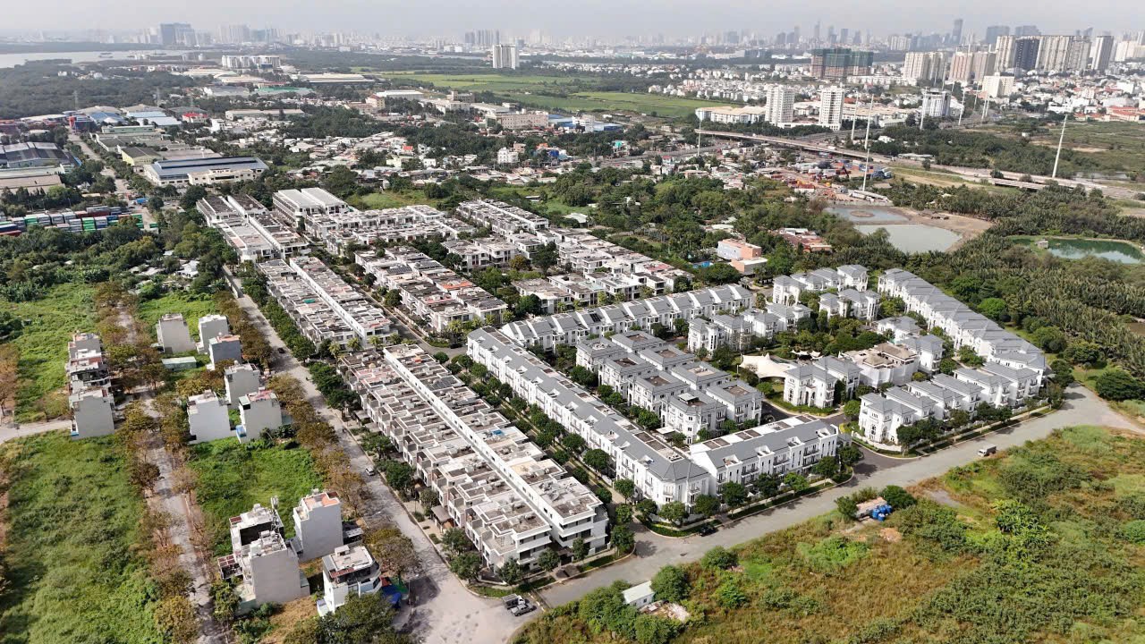 Cần bán Biệt Thự Phường Tân Phong, Quận 7, Diện tích 225m², Giá 47 Tỷ 2