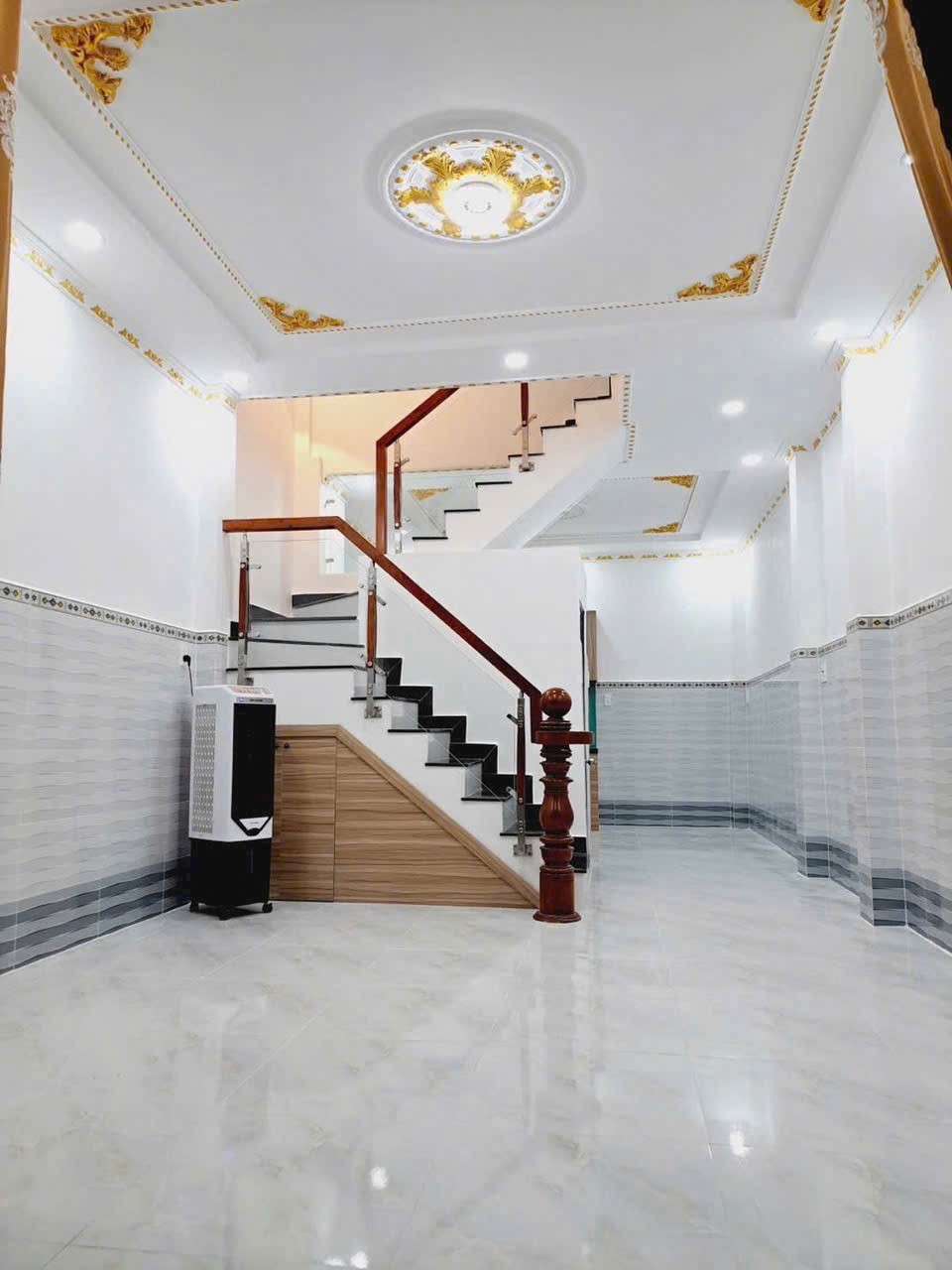 Nhà mặt tiền đường 1C, Bình Hưng Hòa A dt 40m2 1 lầu 2pn 2wc giá 4,45 tỷ 2