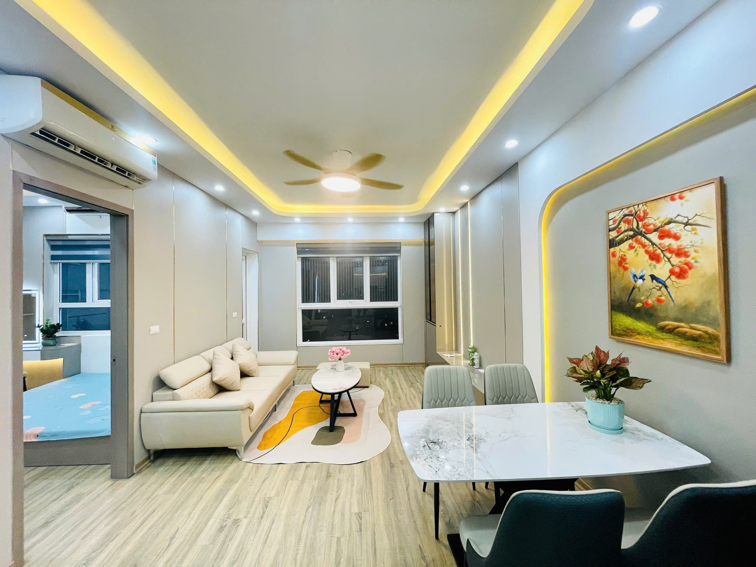 Cần bán căn hộ full đồ mới 100%, ban công đông nam, view hồ, chung cư  Thanh Hà 2