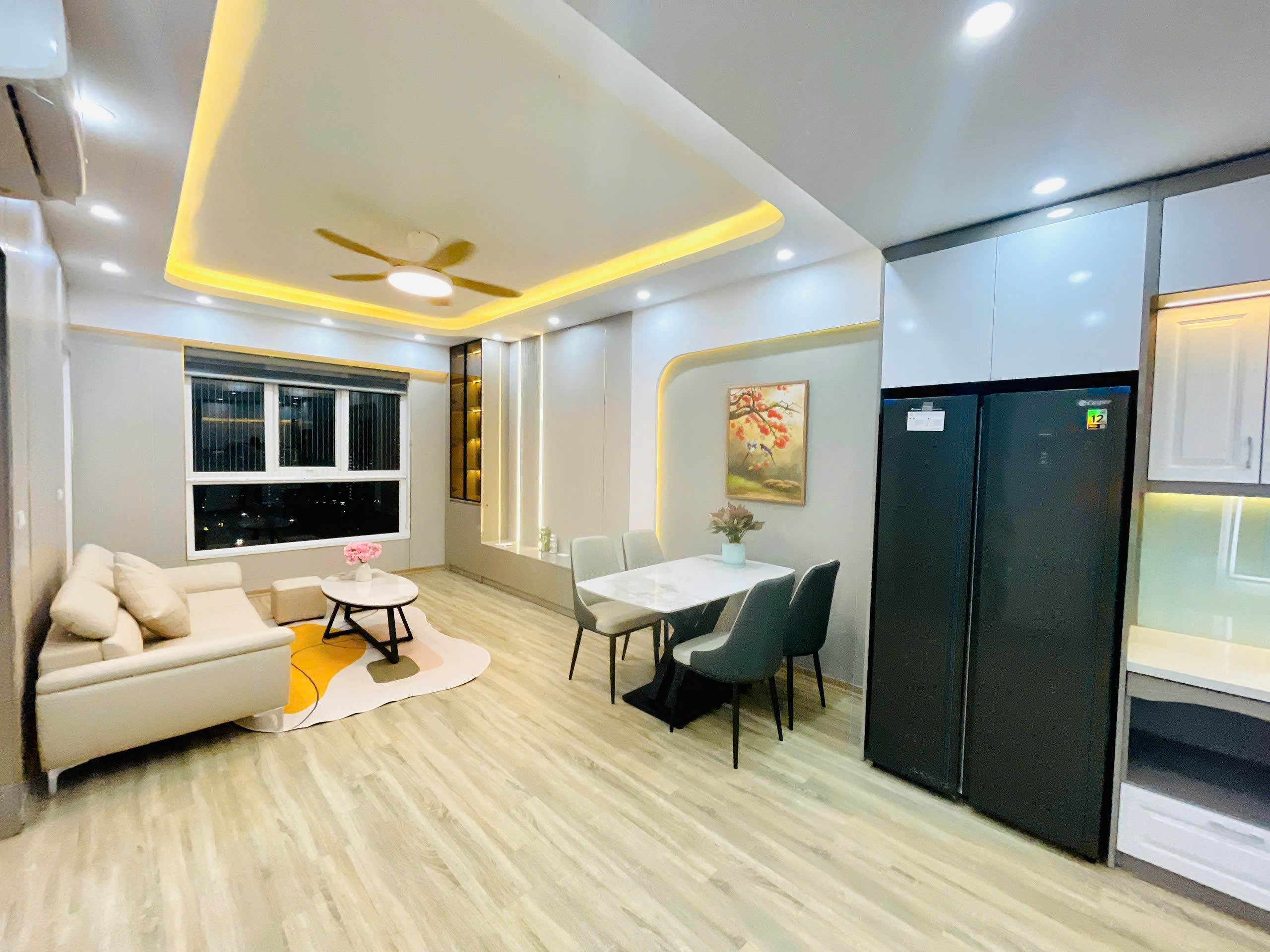 Cần bán căn hộ full đồ mới 100%, ban công đông nam, view hồ, chung cư  Thanh Hà 5