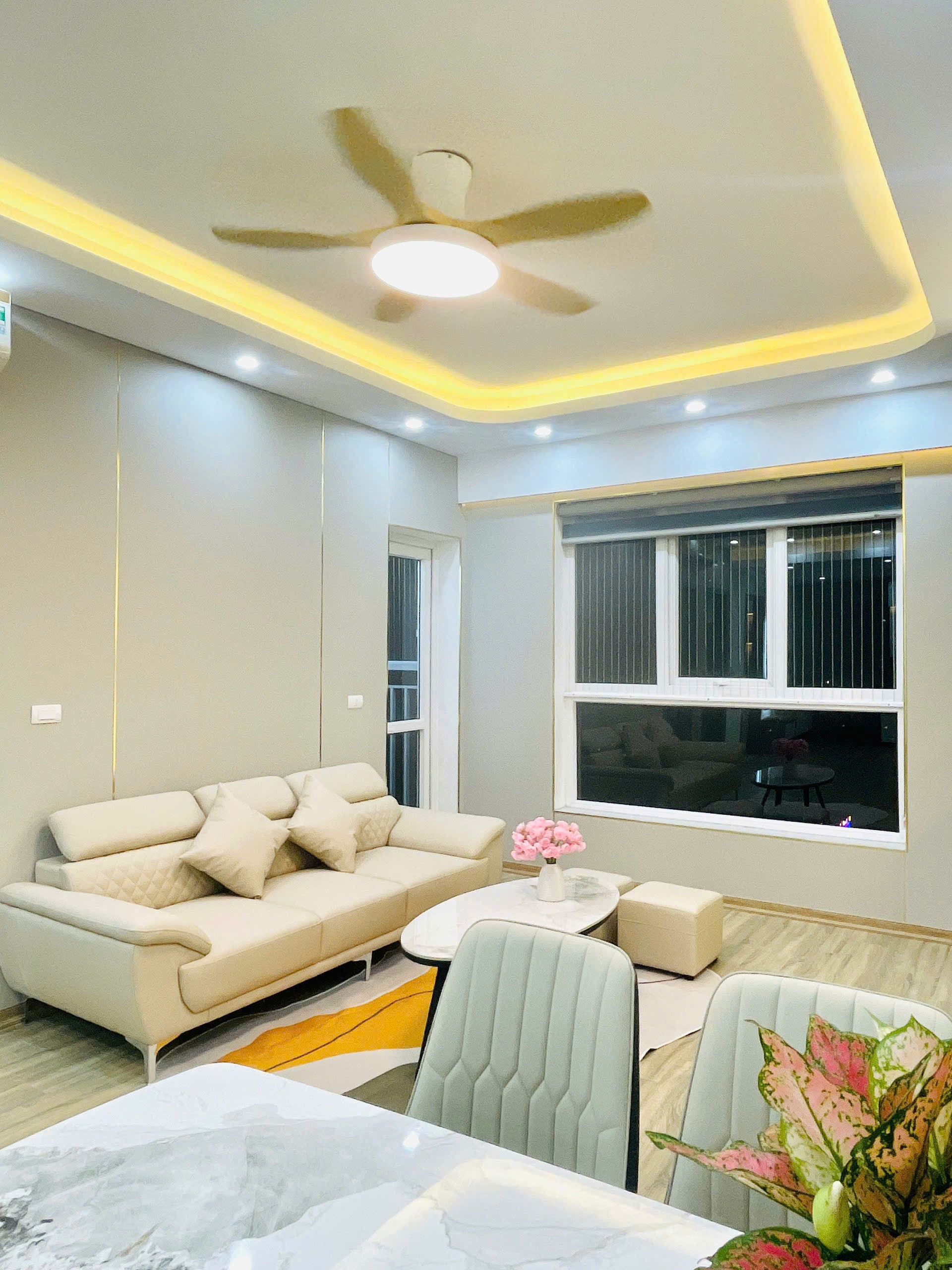Cần bán căn hộ full đồ mới 100%, ban công đông nam, view hồ, chung cư  Thanh Hà 8