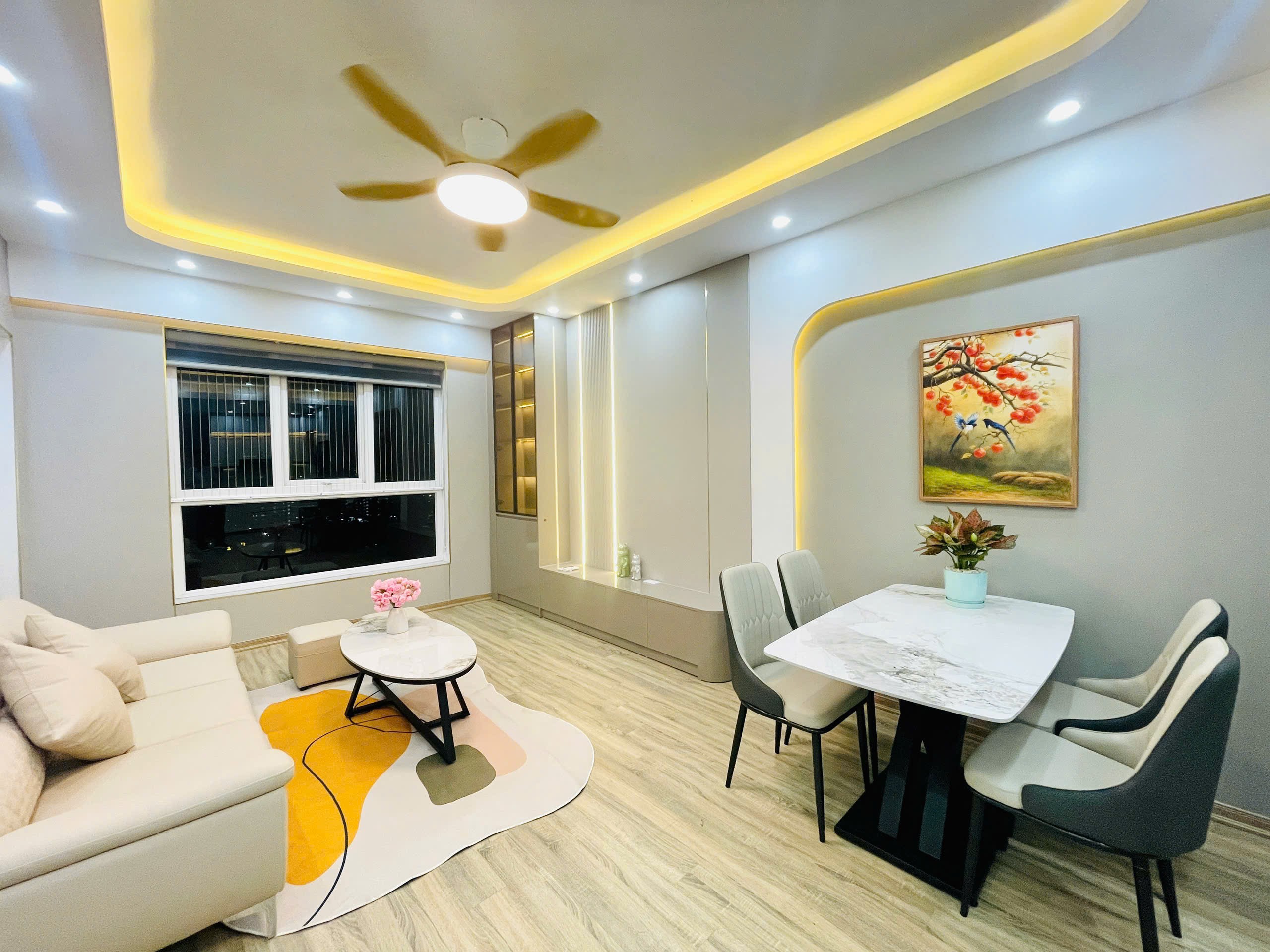 Cần bán căn hộ full đồ mới 100%, ban công đông nam, view hồ, chung cư  Thanh Hà 12