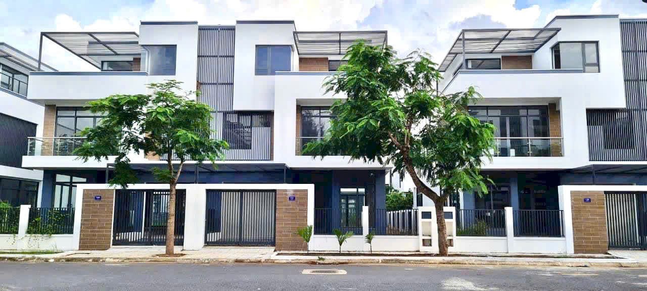 Cần bán Biệt thự Quận 9, Hồ Chí Minh, Diện tích 320m², Giá 22.2 Tỷ 2