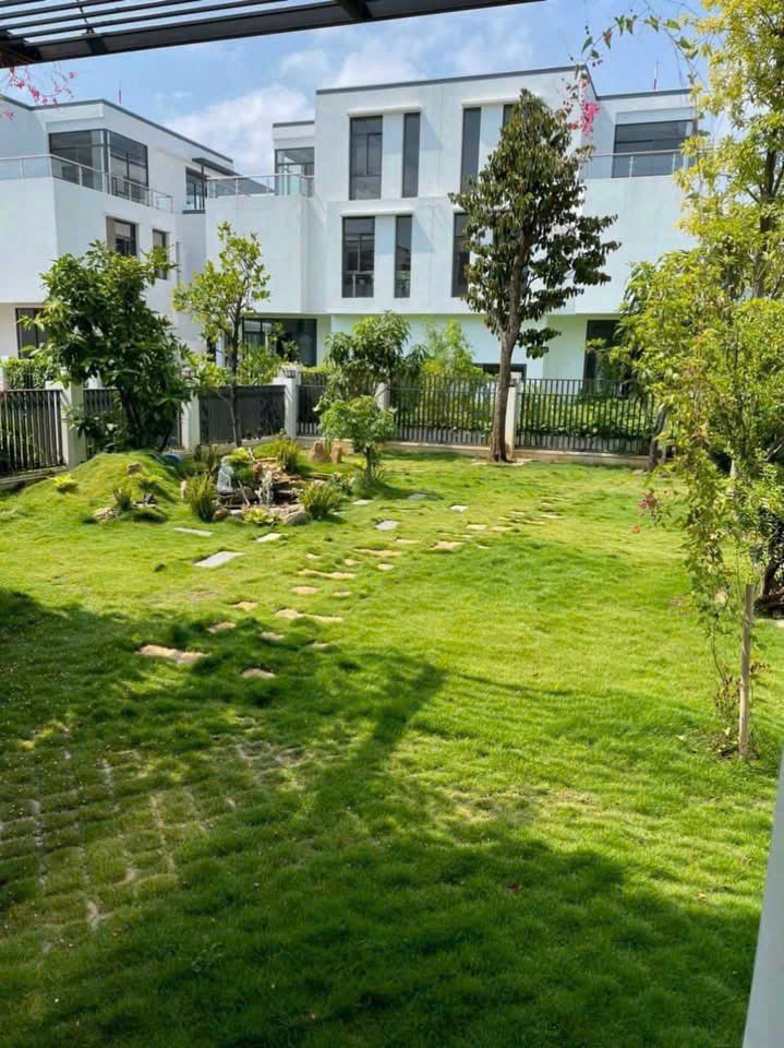 Cần bán Biệt thự Quận 9, Hồ Chí Minh, Diện tích 320m², Giá 22.2 Tỷ