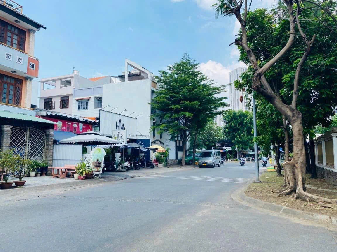 Cần bán Biệt thự Phường Phú Hữu, Quận 9, Diện tích 192m², Giá Thương lượng 6