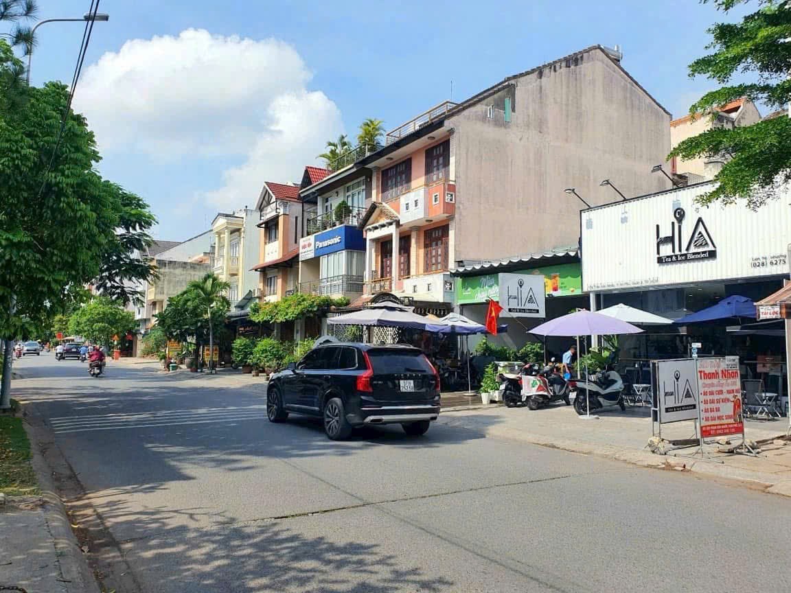 Cần bán Biệt thự Phường Phú Hữu, Quận 9, Diện tích 192m², Giá Thương lượng 5