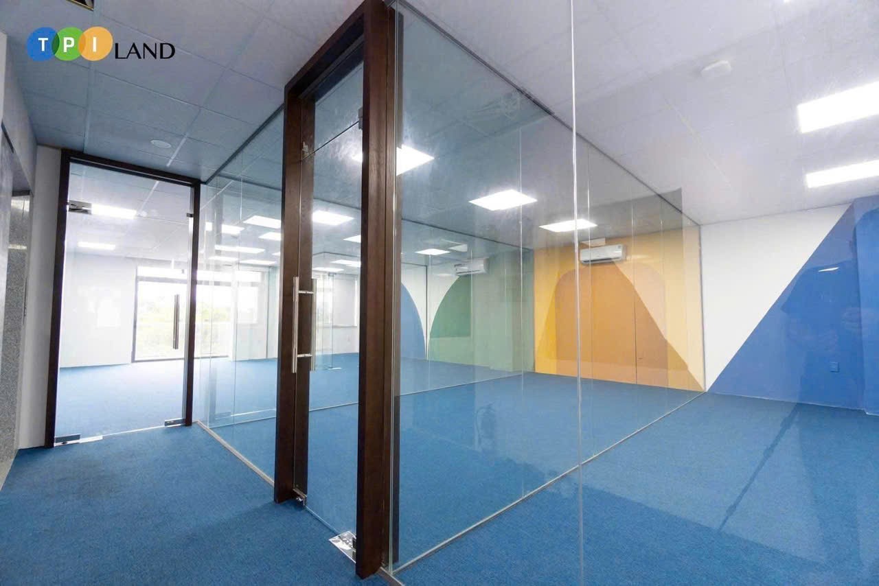 Cho thuê Nhà mặt tiền Phường Thủ Thiêm, Quận 2, Diện tích 240m², Giá Thương lượng