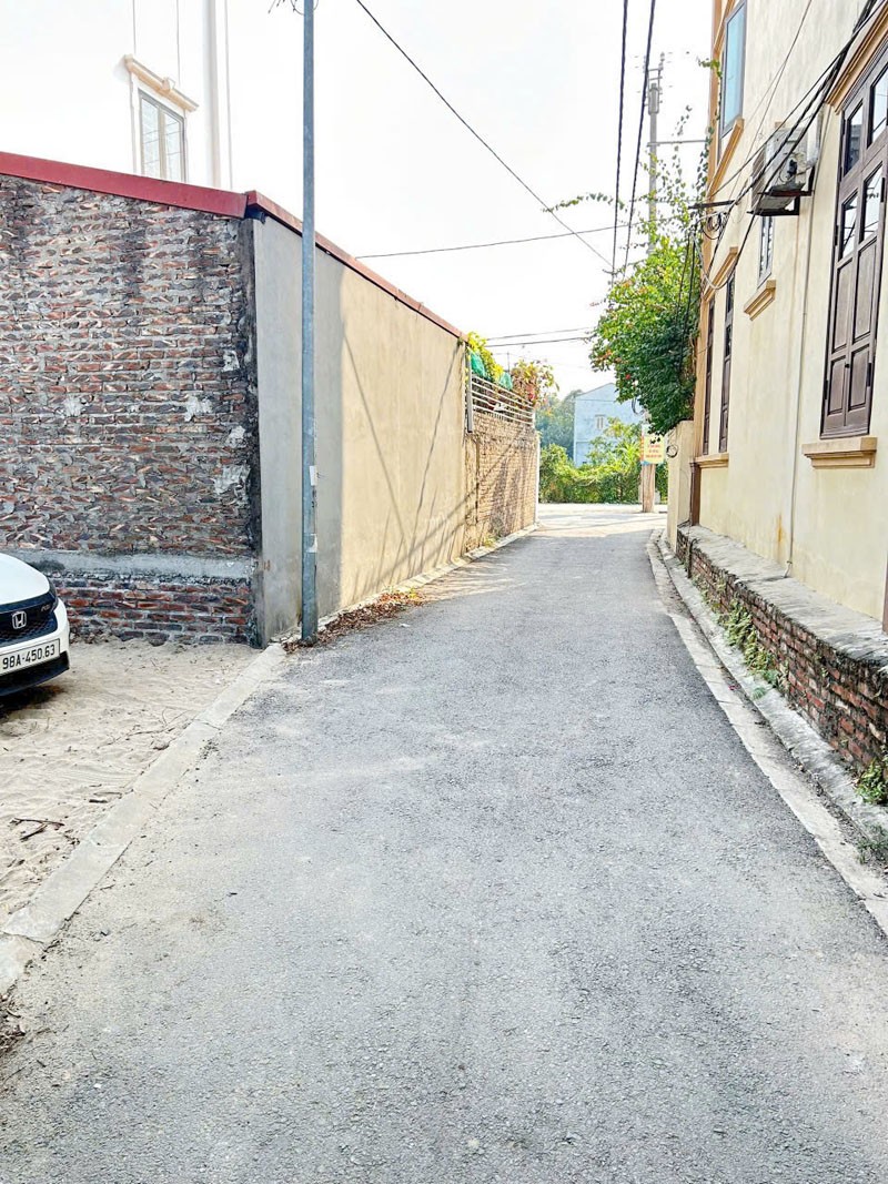 Cần bán 71,4m2 đất thôn Ngọc Động, Bát Tràng. Cách 10m ra trục đường chính đi vào TĐC 3