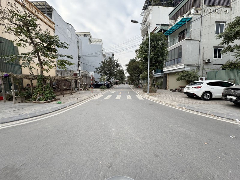 Cần bán 60m2 đất TĐC Thượng Thanh. Gần hồ điều hòa và đường Đoàn Khuê 40m kéo dài 3