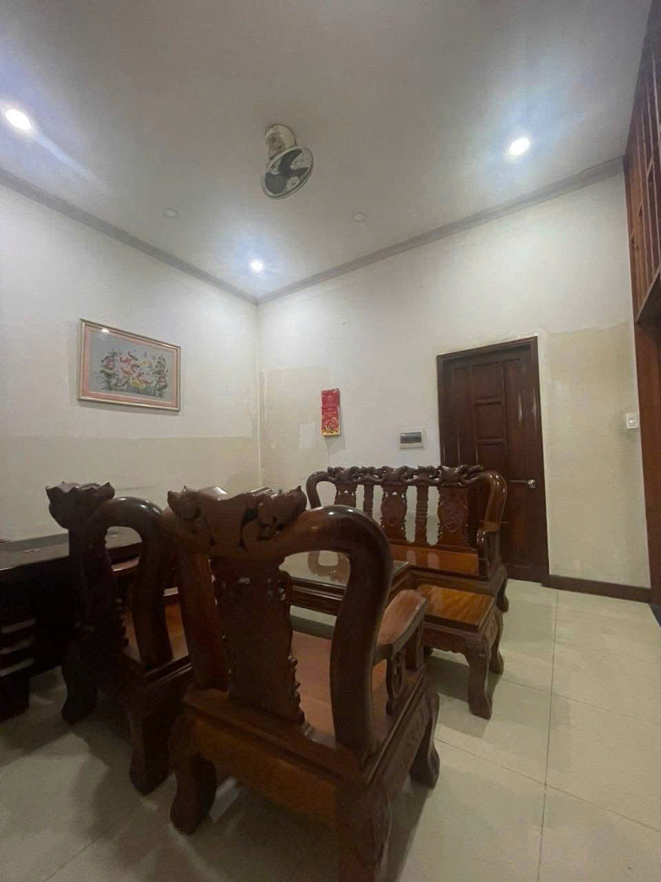 Cần bán Nhà mặt tiền Phường Phước Long B, Quận 9, Diện tích 136m², Giá 20.7 Tỷ