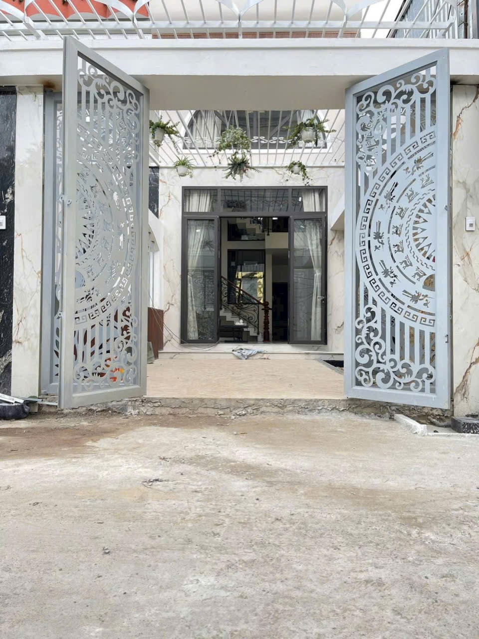 Nhà mới, full nội thất, thang máy / Hương Lộ  2, Bình Trị Đông dt 75,6m2 3 lầu 5pn 5wc giá 7,6 tỷ