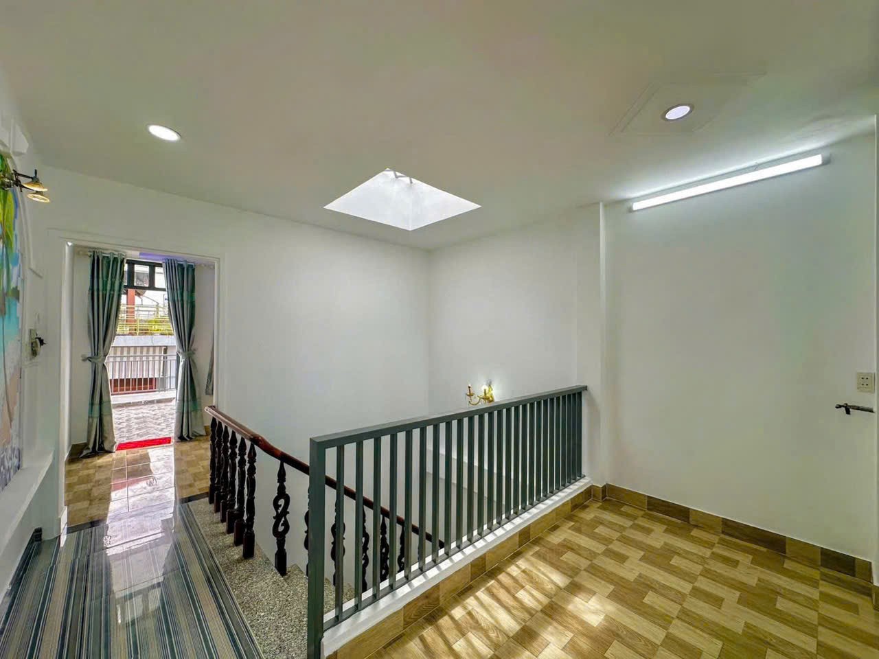 Nhà full nội thất 1/ Liên khu 5-6, dt 60m2 3 lầu 4pn 5wc ,hẻm nhựa giá 5,45 tỷ 7