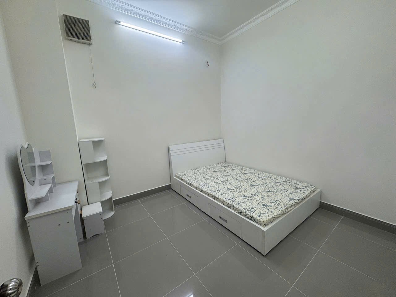 Cần bán Nhà mặt tiền đường 7, Phường Long Trường, Diện tích 94m², Giá Thương lượng