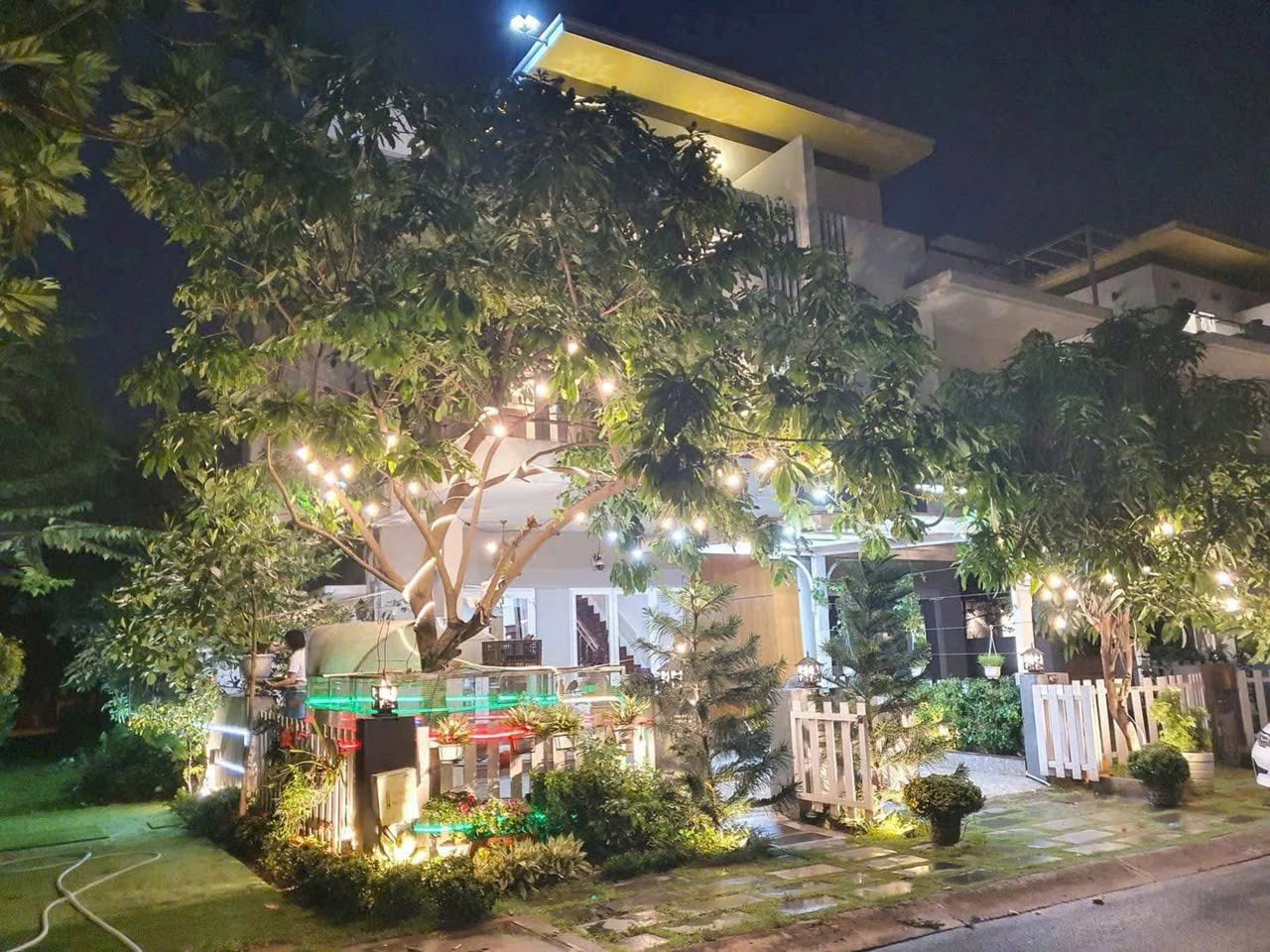 Cần bán Nhà mặt tiền Phường Phú Hữu, Quận 9, Diện tích 144m², Giá 16 Tỷ 9