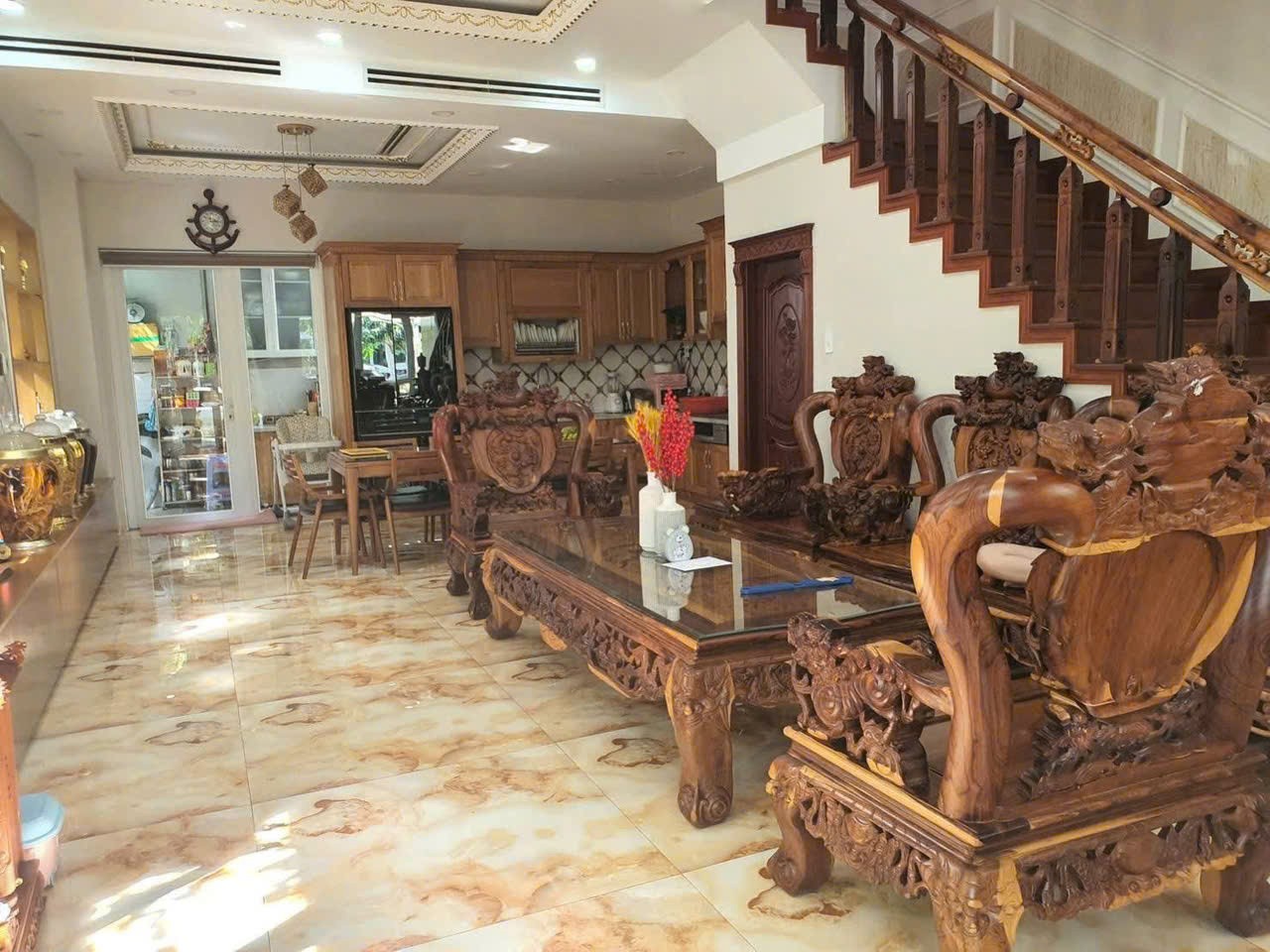 Cần bán Nhà mặt tiền Phường Phú Hữu, Quận 9, Diện tích 144m², Giá 16 Tỷ 4