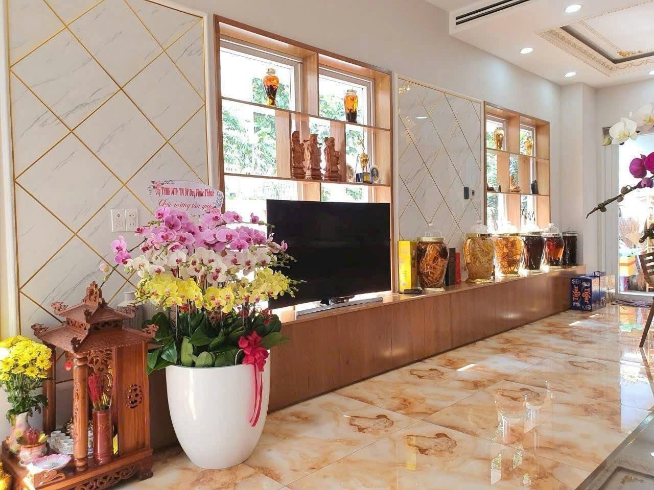 Cần bán Nhà mặt tiền Phường Phú Hữu, Quận 9, Diện tích 144m², Giá 16 Tỷ 6
