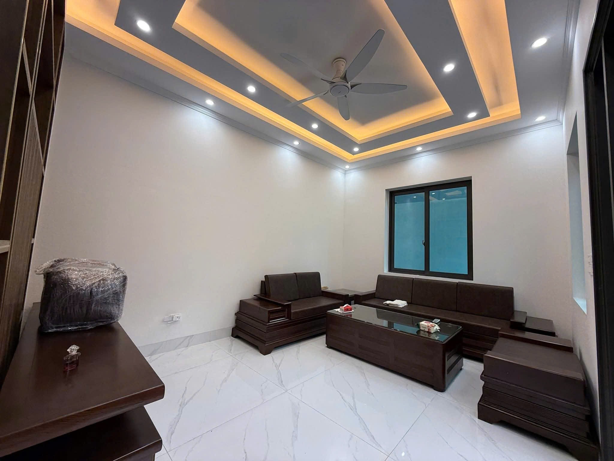 BÁN NHÀ TRUNG TÂM LONG BIÊN - GIÁ ĐẦU TƯ 3