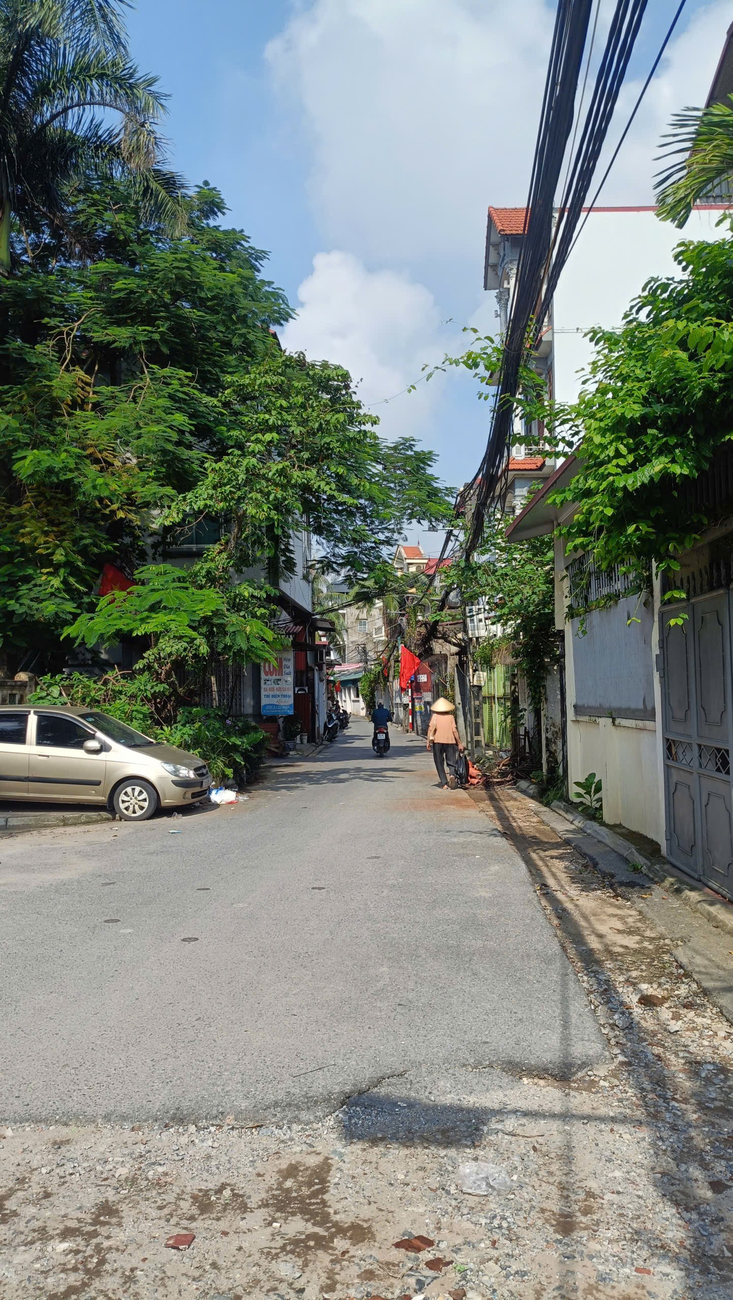 Bán 220m đất quận Long Biên đường 17m chỉ nhỉnh 3 tỷ 3