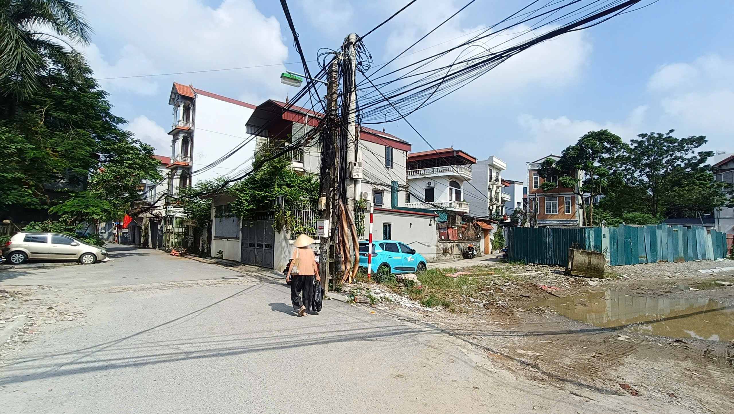 Bán 220m đất quận Long Biên đường 17m chỉ nhỉnh 3 tỷ 4