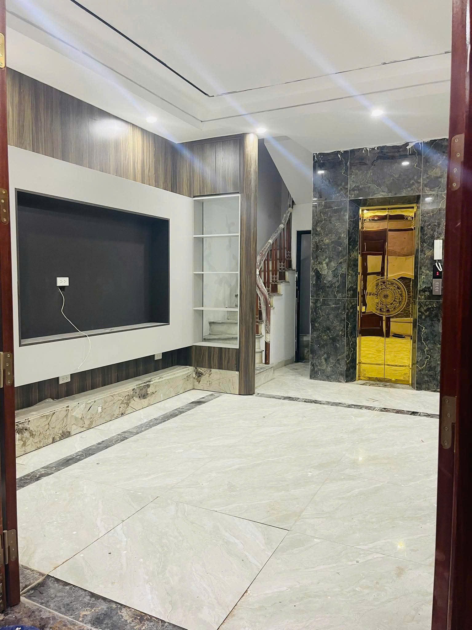 NHÀ MỚI 6 TẦNG THANG MÁY - THÔNG SÀN PHỐ HỒNG TIẾN LONG BIÊN GIÁ SIÊU TỐT 3