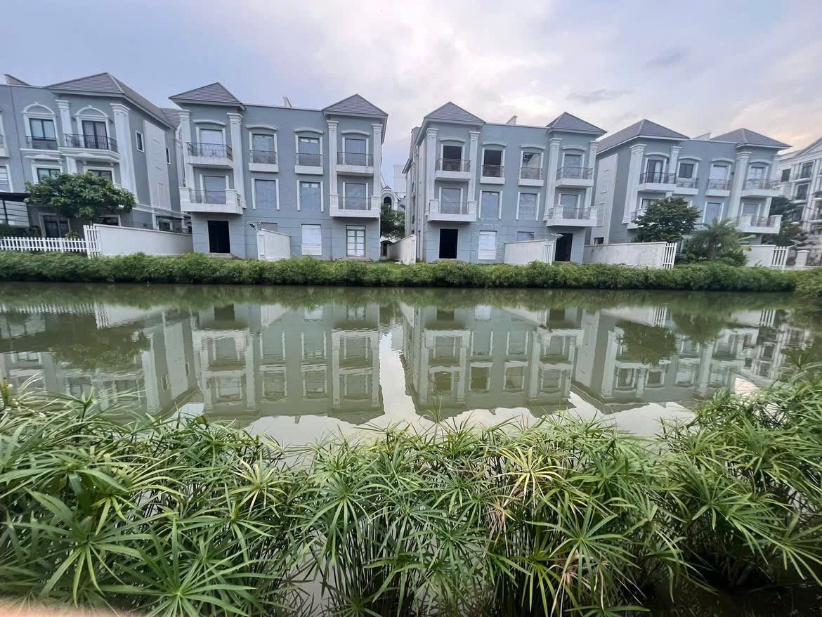 Cần bán Biệt thự Quận 9, Hồ Chí Minh, Diện tích 300m², Giá 59 Tỷ 5