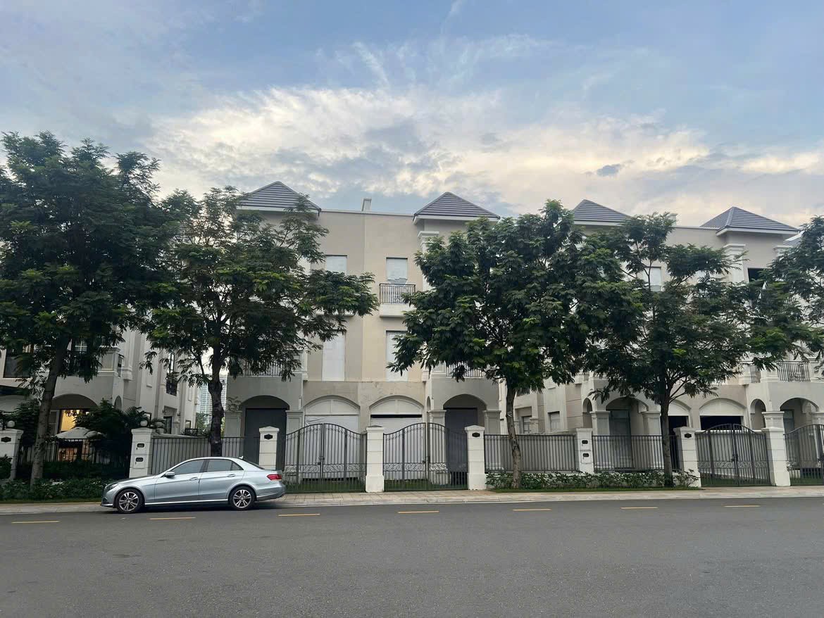 Cần bán Biệt thự Quận 9, Hồ Chí Minh, Diện tích 300m², Giá 59 Tỷ 4