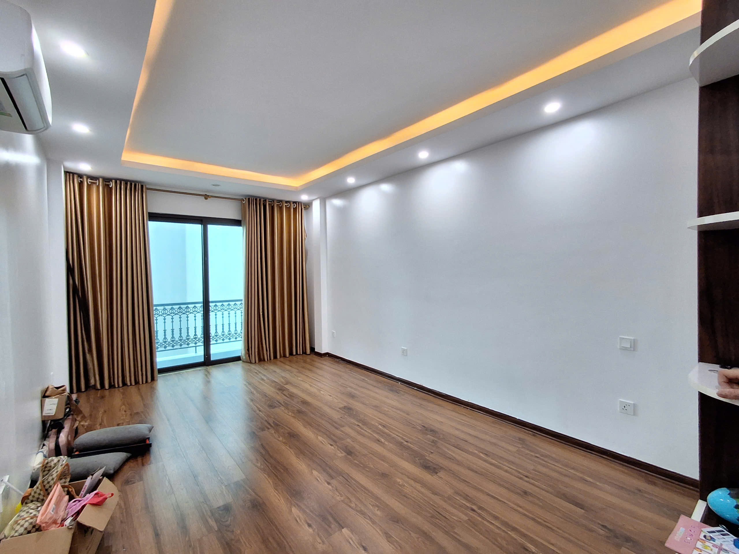 NHÀ ĐẸP KHU PHÂN LÔ 918 Phúc Đồng 40/45 m2 X 6 Tầng mặt tiền 3.6m,13.5 tỷ Long Biên-Hà Nội. 3