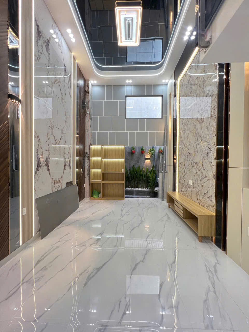 Siêu phẩm nhà phố Liên Khu 4-5, dt 64m2 3 lầu 4pn 5wc full nội thất giá 7 tỷ 3