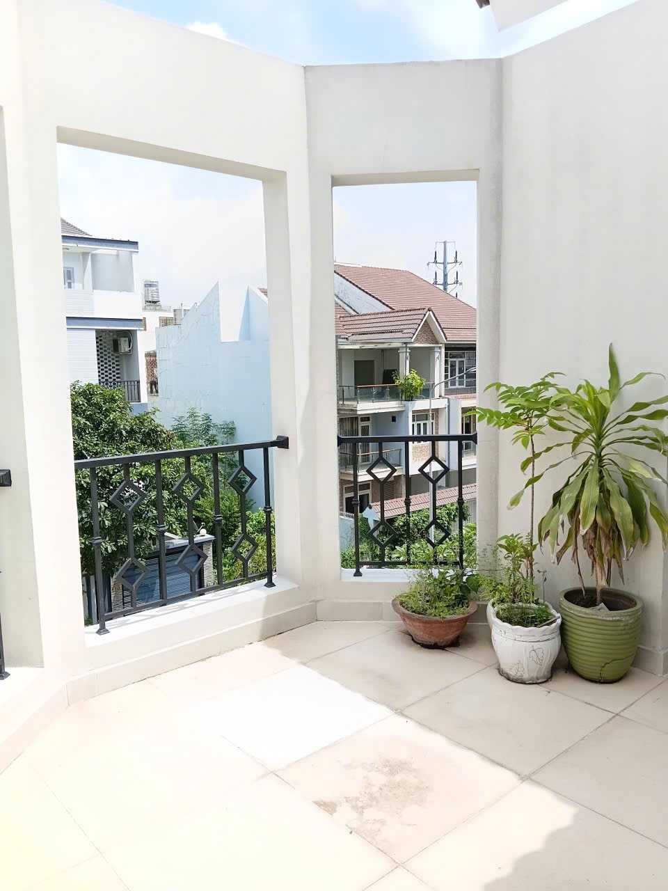 Cho thuê nhà mặt phố tại khu nhà phố Hưng Phước, 111m2, 4 lầu, 6pn, 6wc, ở, Vp, Kdoanh 3
