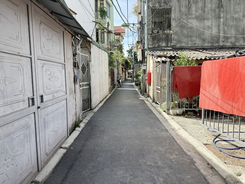 Cần bán 61m2 nhà 2 tầng cách 10m ra mặt ngõ 103 Ngô Xuân Quảng. Xung quanh bạt ngàn tiện ích