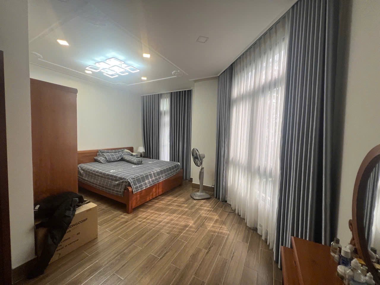 Cần bán Nhà mặt tiền Phường Phước Long B, Quận 9, Diện tích 225m², Giá 28 Tỷ 2