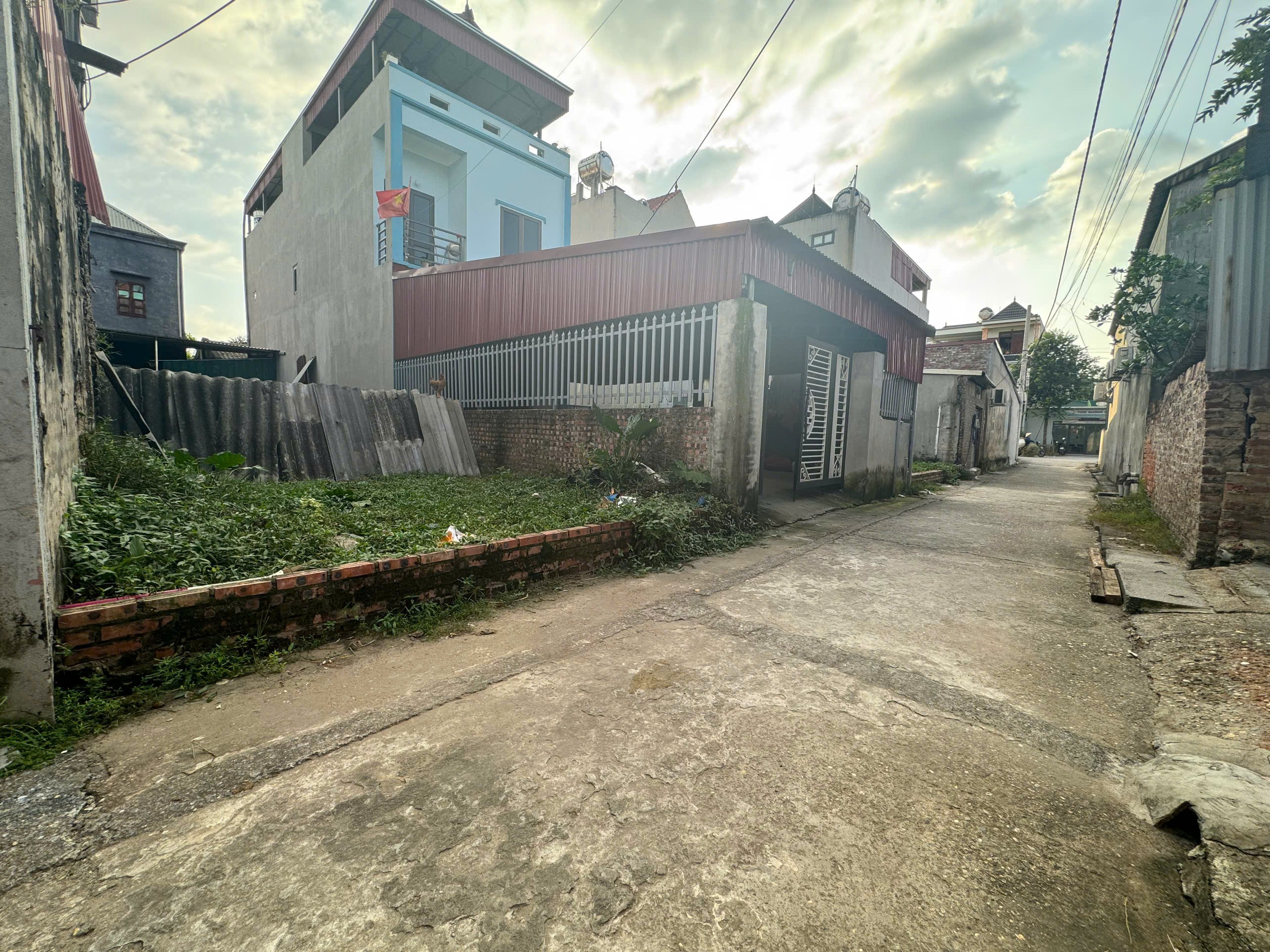 BÁN ĐẤT 94.8M² – ĐƯỜNG NHẠN, XUÂN NỘN – Ô TÔ VÀO NHÀ 2