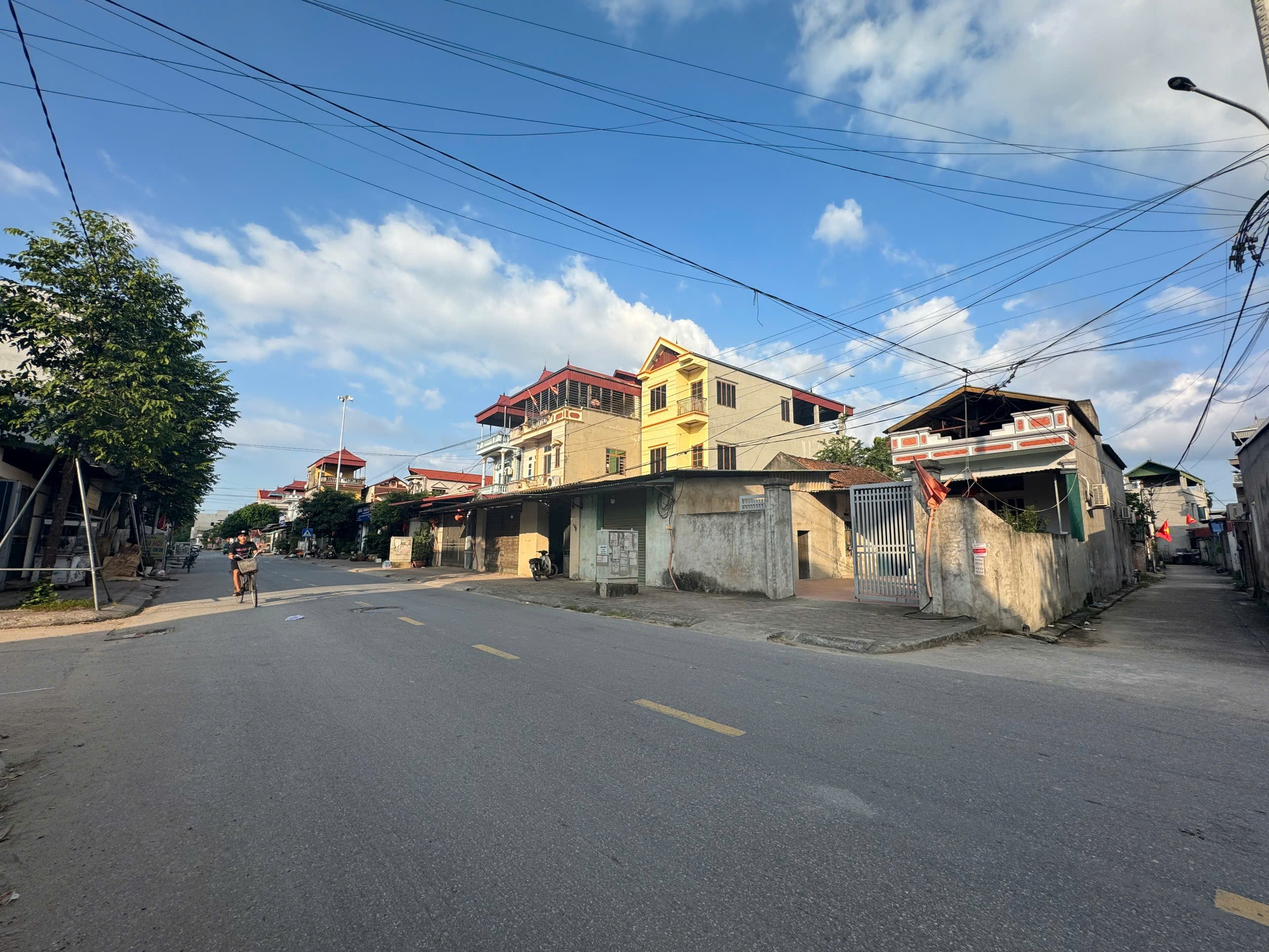 BÁN ĐẤT 94.8M² – ĐƯỜNG NHẠN, XUÂN NỘN – Ô TÔ VÀO NHÀ 3