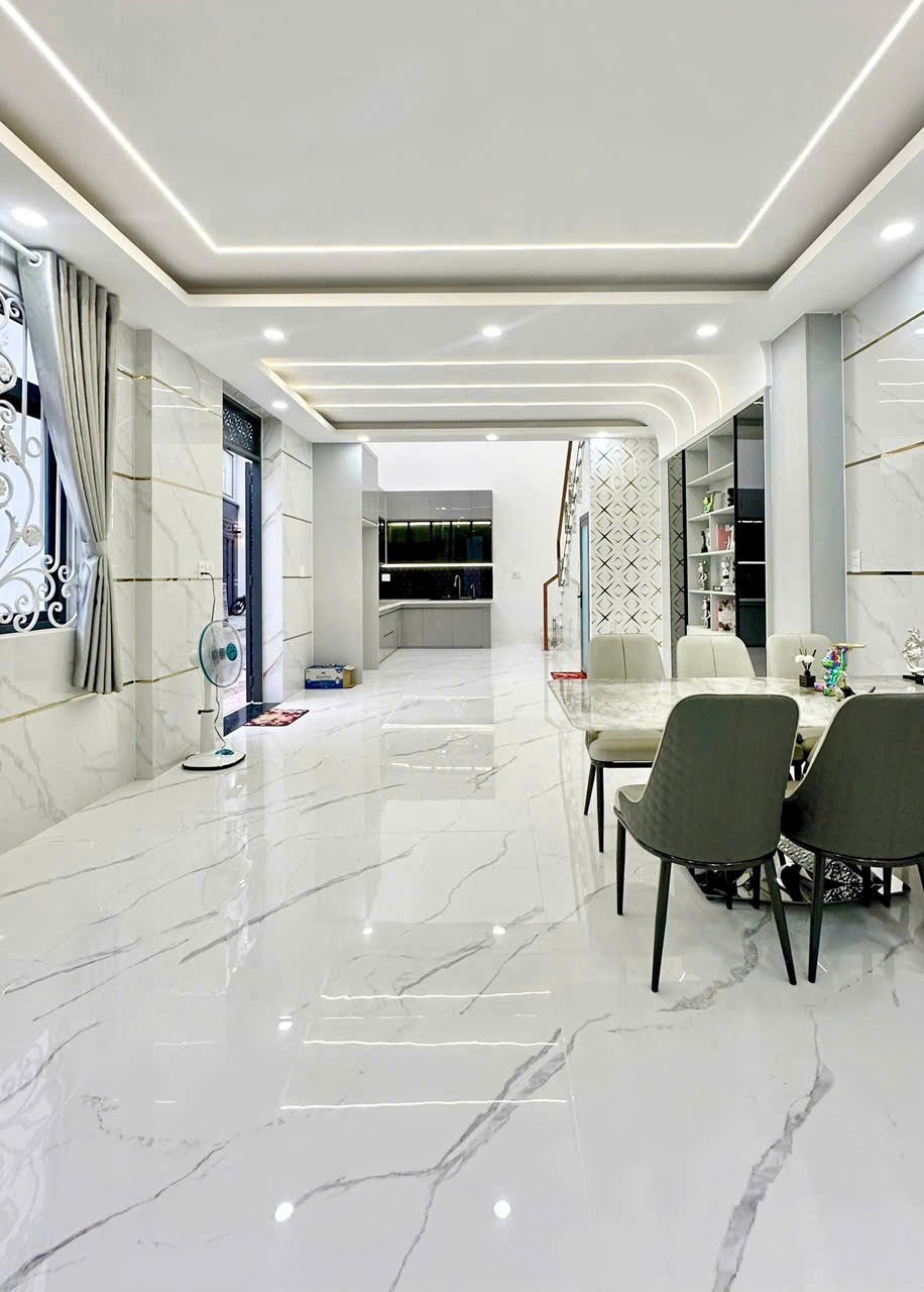 Nhà đẹp / Mã Lò, Bình Trị Đông A dt 52m2 2 lầu ,5pn, 5wc , sân thượng giá 8,6 tỷ 2