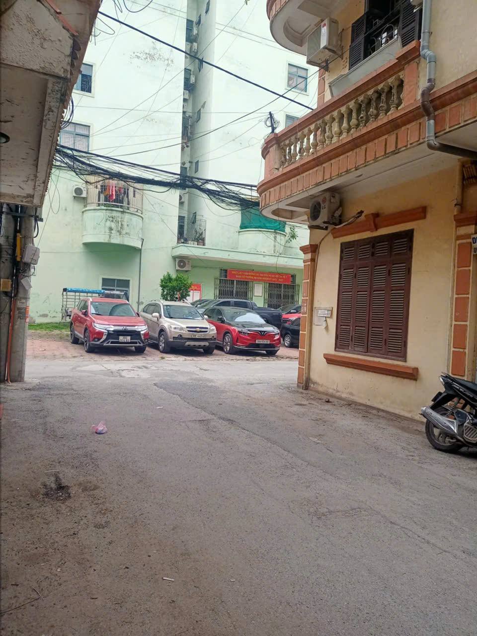 BÁN NHÀ CẤP 4 NGUYỄN XIỂN, PHÂN LÔ OTO TRÁNH, GẦN PHỐ, NGÕ THÔNG, MẶT TIỀN 4M, CHỈ 9.X TỶ 3