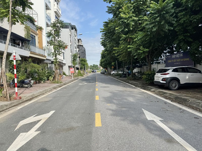 Bán Gấp Đất Lô Góc 30m2 TĐC Ngọc Thụy, Đường 15m, View Trường Học, Sổ Đỏ Sẵn 2